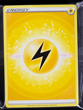 Load image into Gallery viewer, Pokémon TCG | Assorted 20 Energy Card Lot
