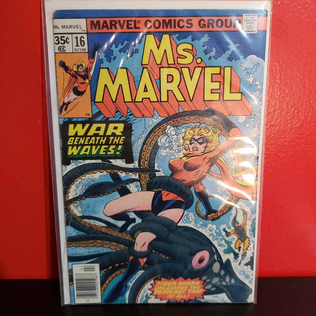 Ms. Marvel #16 | War Beneath The Waves | Marvel Comic Book CMC Comic Book